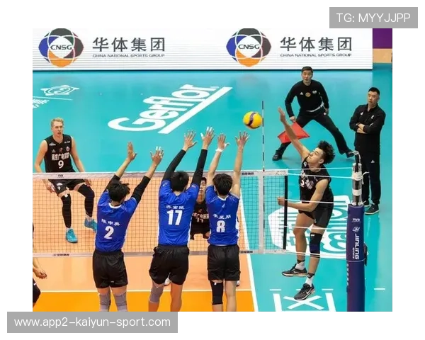 排球男队轮转反打出巧妙战术:揭秘比赛中的制胜关键